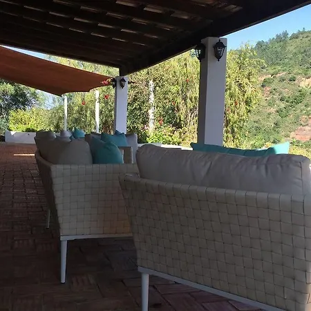 Nature ゲストハウス 4*